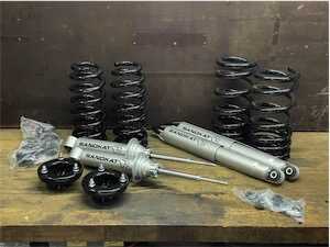 Sandkat4X4 Kit Suspension Sandkat4x4 - Rehausse env. 5 cm - Nissan Pathfinder R51 - Charge +45kg/+150kg