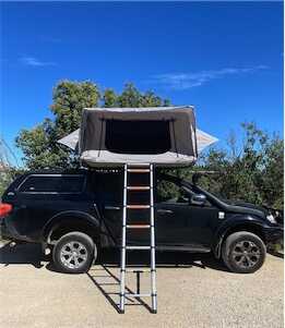 Sandkat4X4 J&Max by Sandkat4x4 - MAJESTIC - Tente de toit Hybride avec coque ABS couleur sable - 4/5 personnes